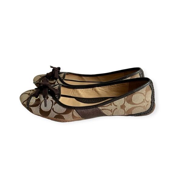 🔃Coach Signature Ballet Flats - Picture 2 of 10